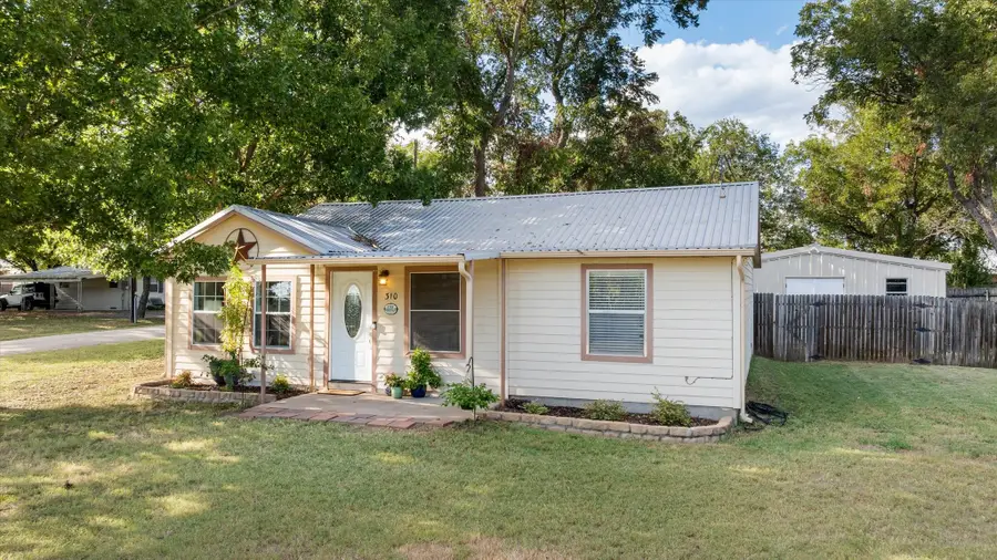 310 W 6th Street, Tolar, TX 76476 - #2