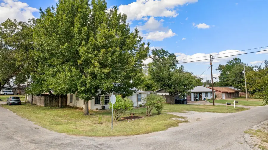 310 W 6th Street, Tolar, TX 76476 - #3