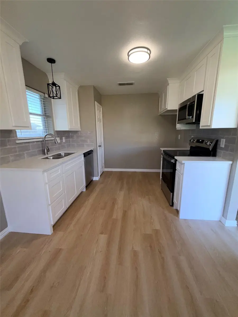 200 Seminole Trail, Alvarado, TX 76009 - #2