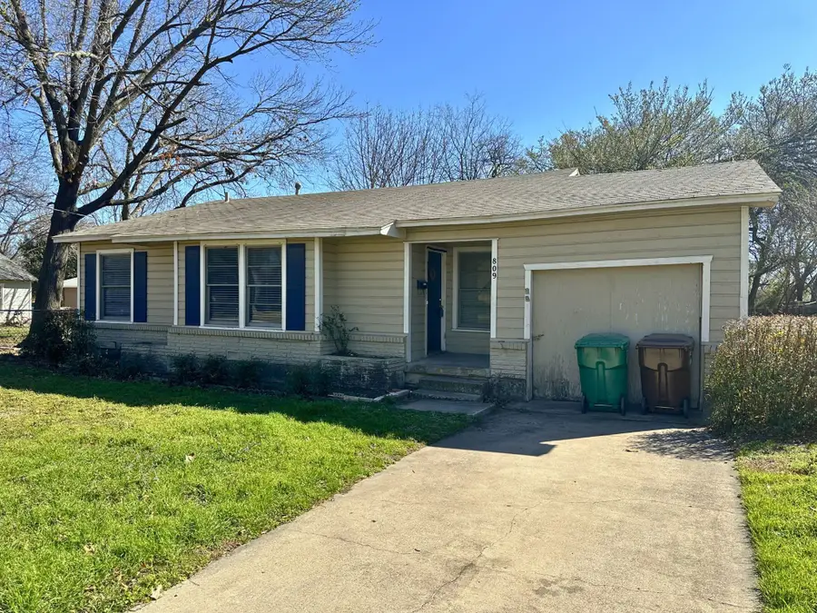 809 Crescent Street, Denton, TX 76201 - #2