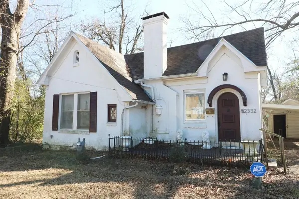 2332 Simpson Street, Paris, TX 75460