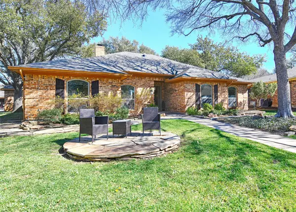 4017 Bobbin Lane, Addison, TX 75001