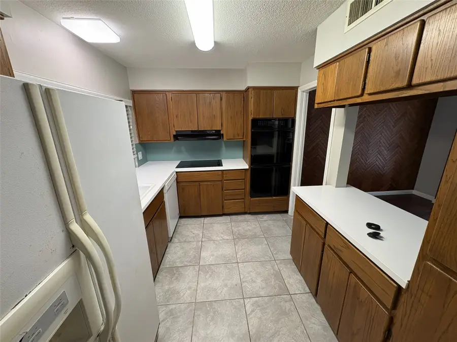 4100 Village Oak Drive, Waco, TX 76710 - #2