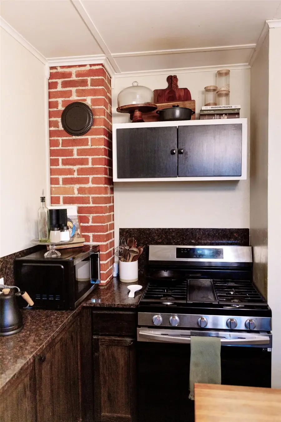 705 S Jackson Street, McGregor, TX 76657 - #2