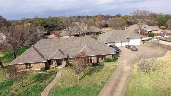 108 Heatherstone Circle, Kaufman, TX 75142