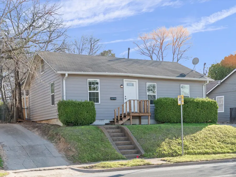 1110 W Clarendon Drive, Dallas, TX 75208 - #2