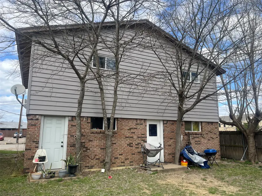 205 W South Street, Kaufman, TX 75142 - #2