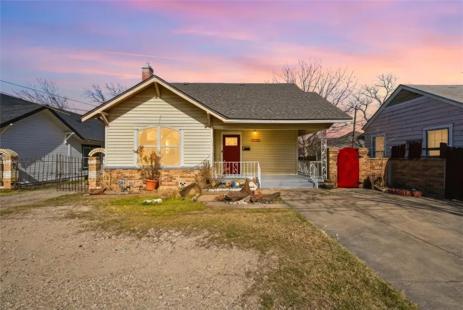 1215 N 18th Street, Waco, TX 76707 - #2