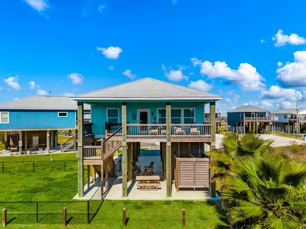 3264 Hidden Gold, Port Bolivar, TX 77650