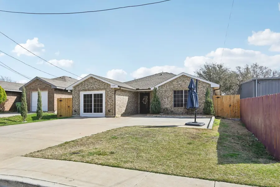720 Calumet Avenue, Cockrell Hill, TX 75211 - #2