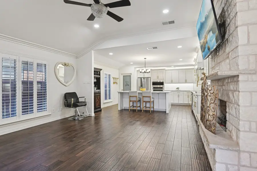 720 Calumet Avenue, Cockrell Hill, TX 75211 - #3