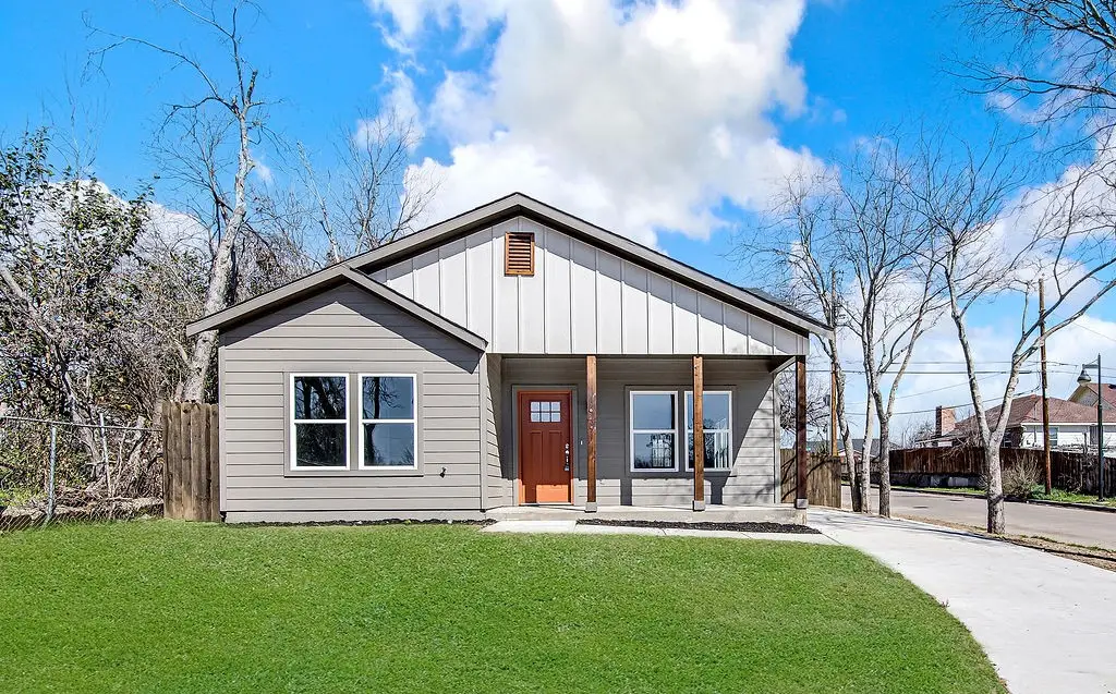 1649 E Terrell Avenue, Fort Worth, TX 76104 - #1