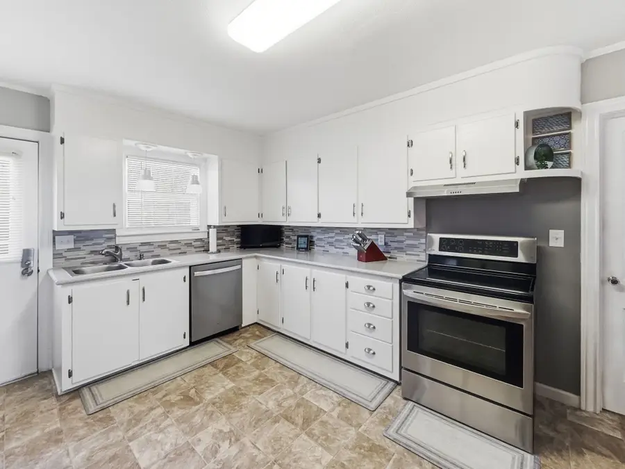 110 N Bouldin Street, Hamilton, TX 76531 - #3