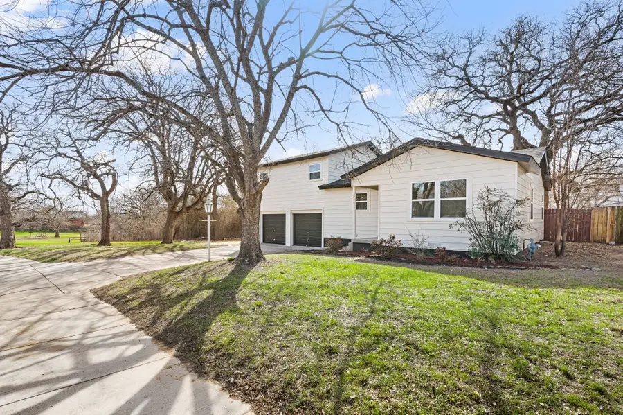 740 Shady Lane, Hurst, TX 76053 - #2