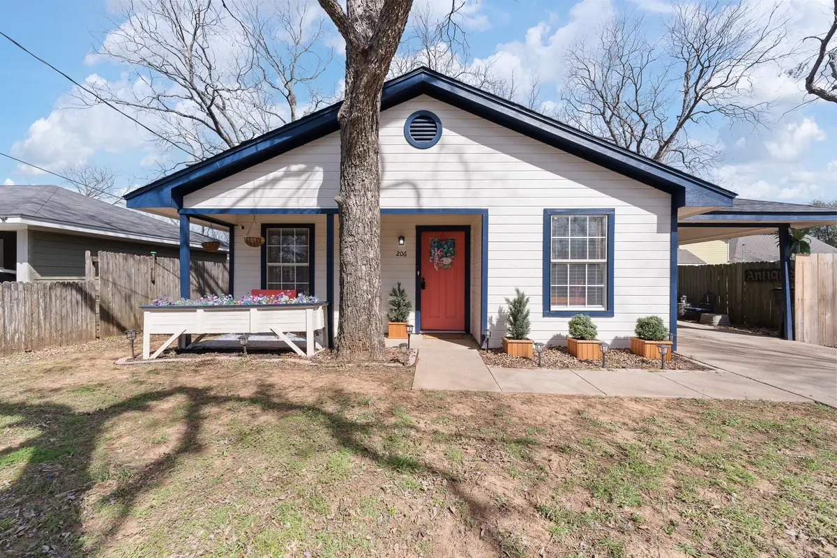 206 N Holloway Street, Cleburne, TX 76033 - #1