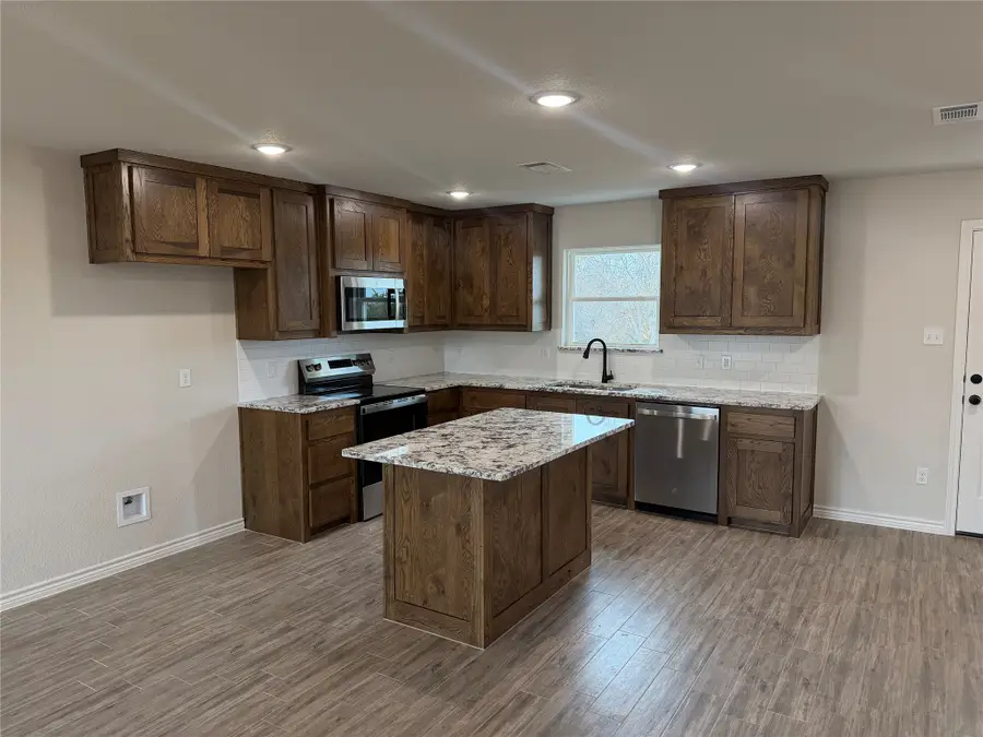 6012 Piper Anne Street, Azle, TX 76020 - #2