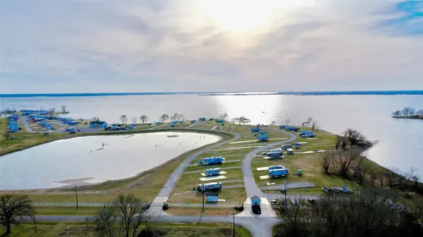 6082 Peninsula Road, Kerens, TX 75144