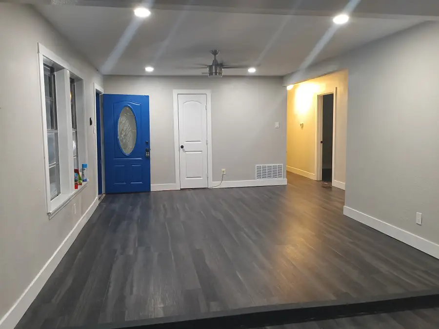 358 S Chambers Avenue, Emhouse, TX 75110 - #2