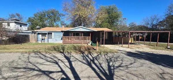 3815 Oak Meadow Street, Granbury, TX 76048