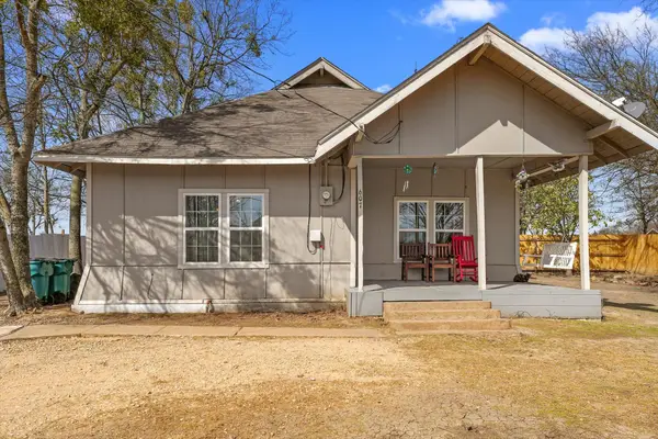 607 E 8th Street, Kemp, TX 75143