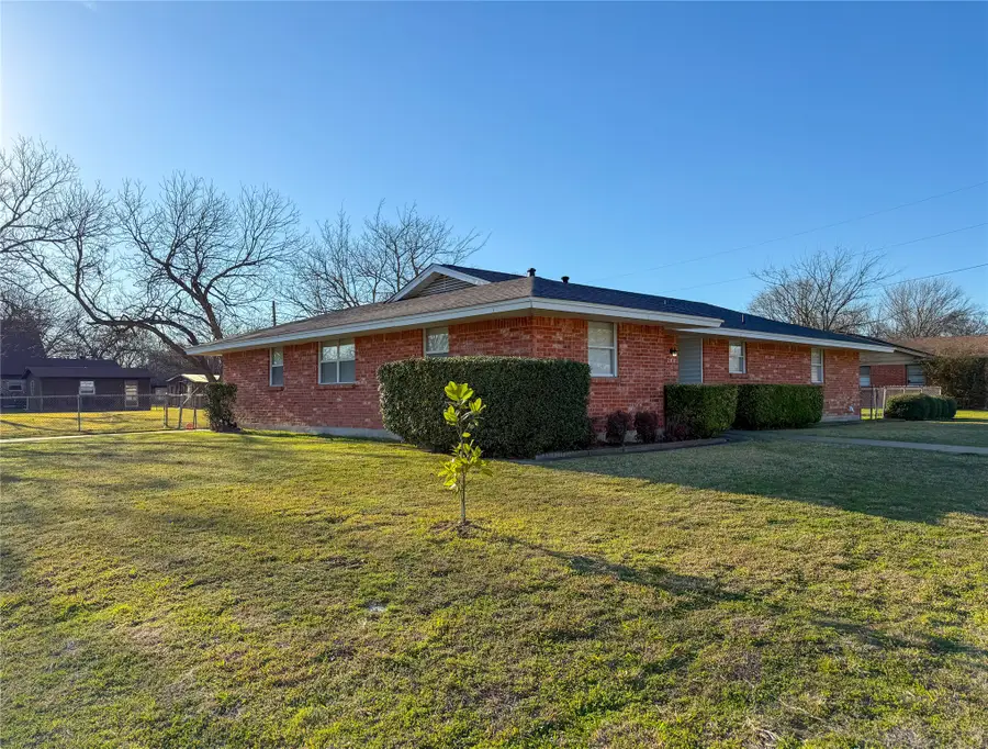 240 Smith Street, Burleson, TX 76028 - #2