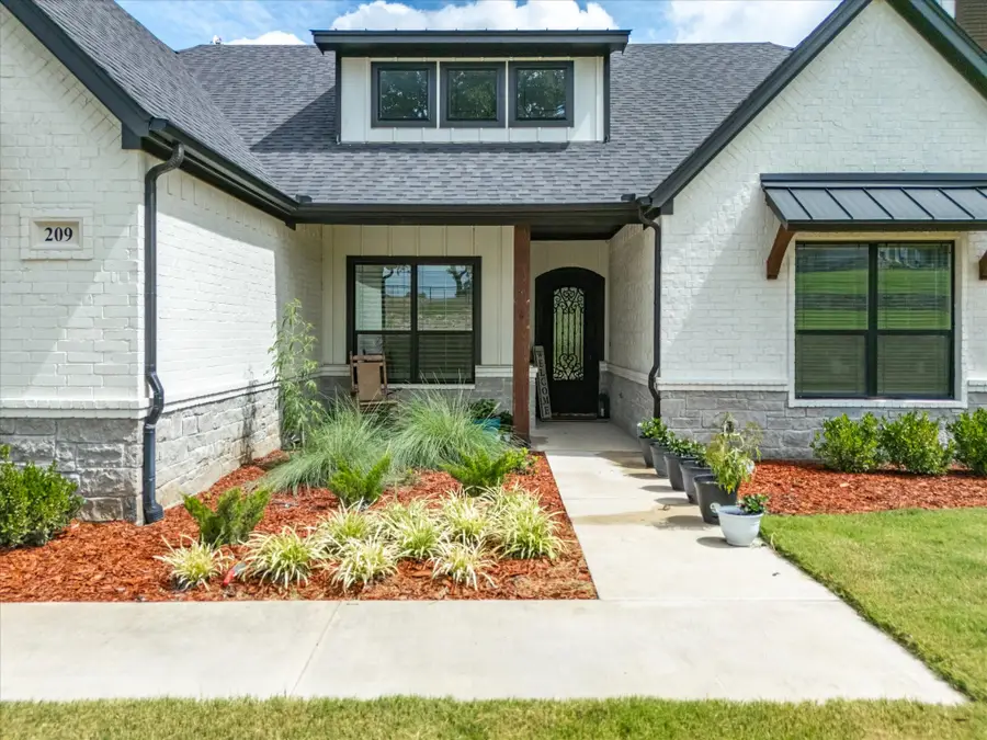 209 Rio Rancho Drive, Decatur, TX 76234 - #2