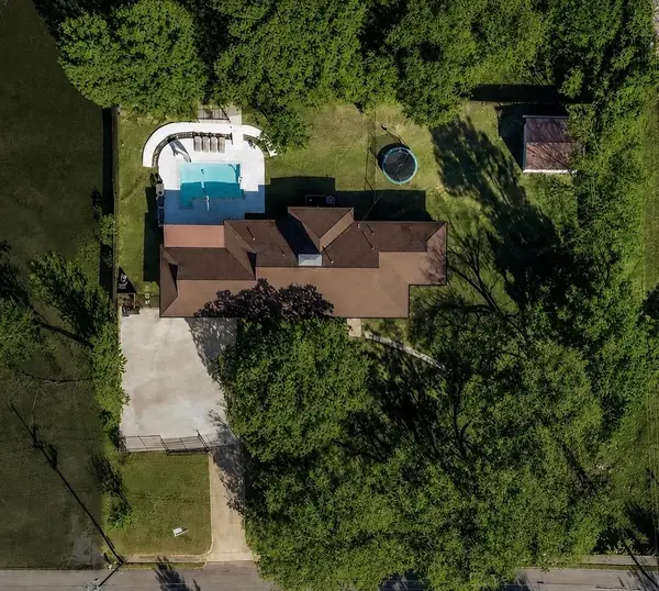 300 W College Avenue, Alvarado, TX 76009