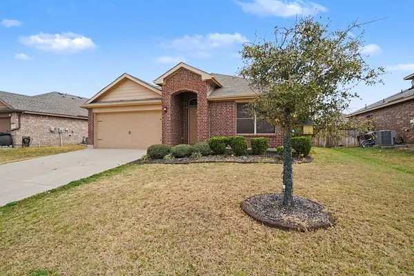 257 Meadowlands Drive, Ponder, TX 76259