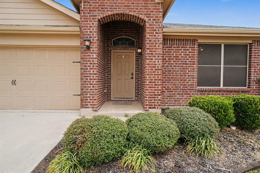 257 Meadowlands Drive, Ponder, TX 76259 - #2