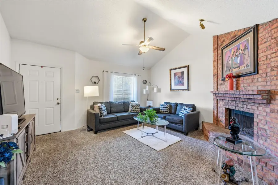 412 Amber Lane, Desoto, TX 75115 - #2