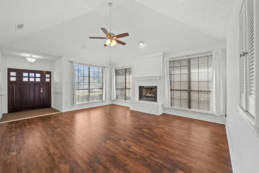 1205 Olde Towne Drive, Irving, TX 75061 - #2