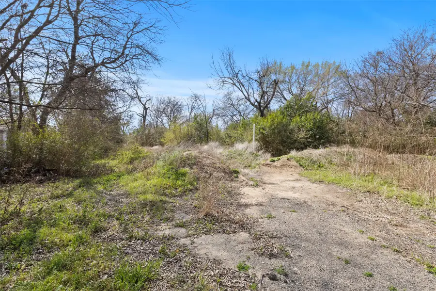 124 E 6th Street, Lancaster, TX 75146 - #2