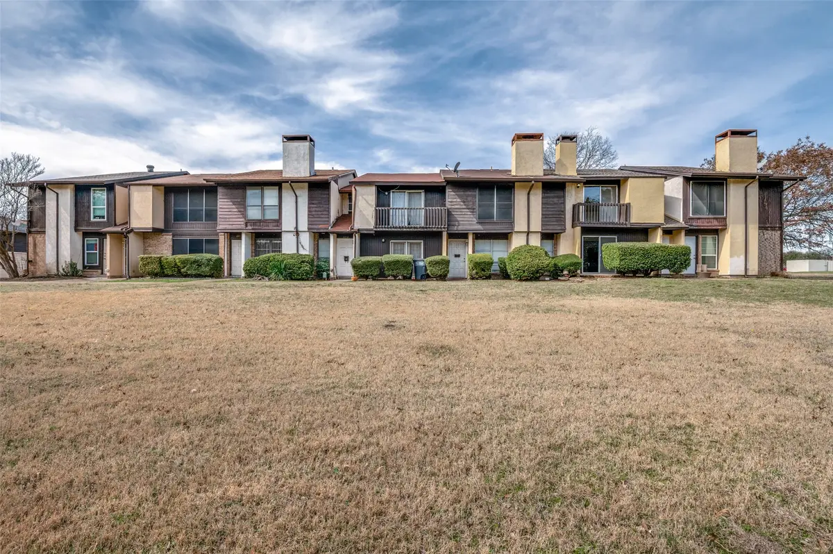 226 Rolling Hills Place, Lancaster, TX 75146 - #1