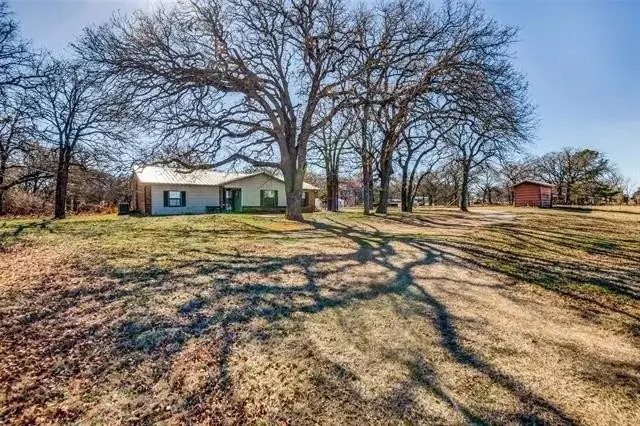 3275 W Highway 199, Springtown, TX 76082 - #1