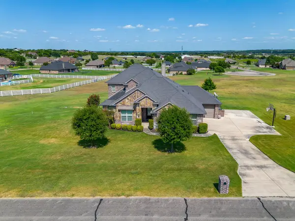 105 Legacy Downs Drive, Fort Worth, TX 76126