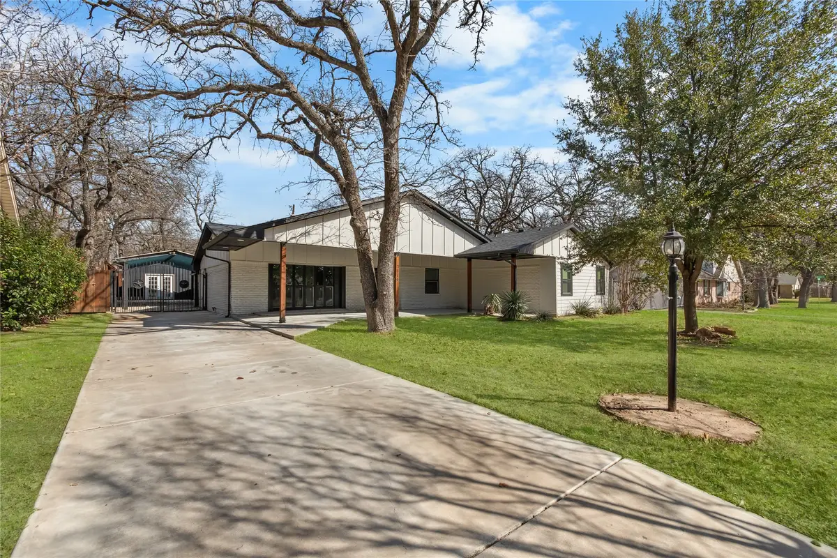 2819 Yorkshire Street, Irving, TX 75061 - #1