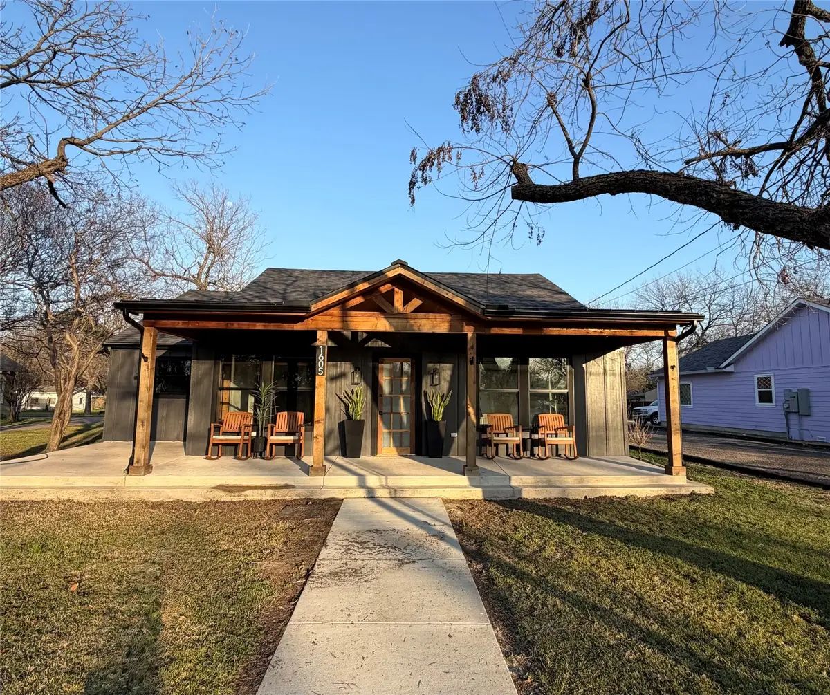 1605 S Houston Street, Kaufman, TX 75142 - #1