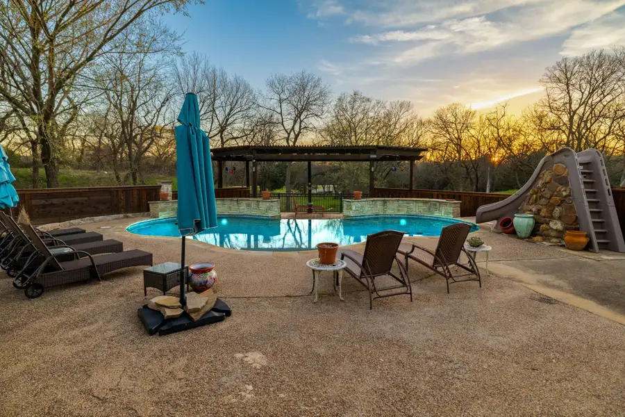 689 Jim Cannon Road, Van Alstyne, TX 75495 - #2