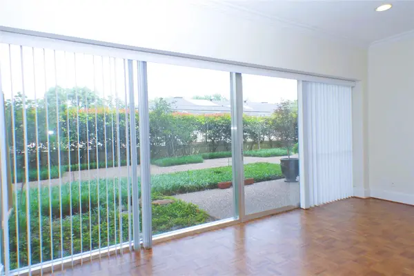 6211 W Northwest Highway #G112, Dallas, TX 75225