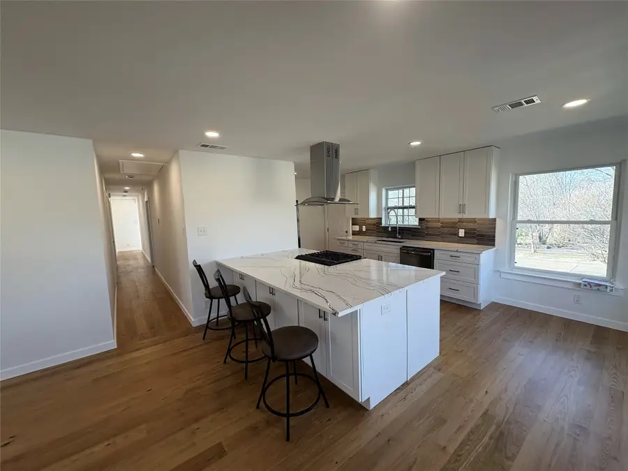 103 S Plymouth Road, Dallas, TX 75211 - #2