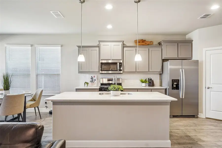 1041 Southwark Drive, Justin Roanoke, TX 76247 - #2