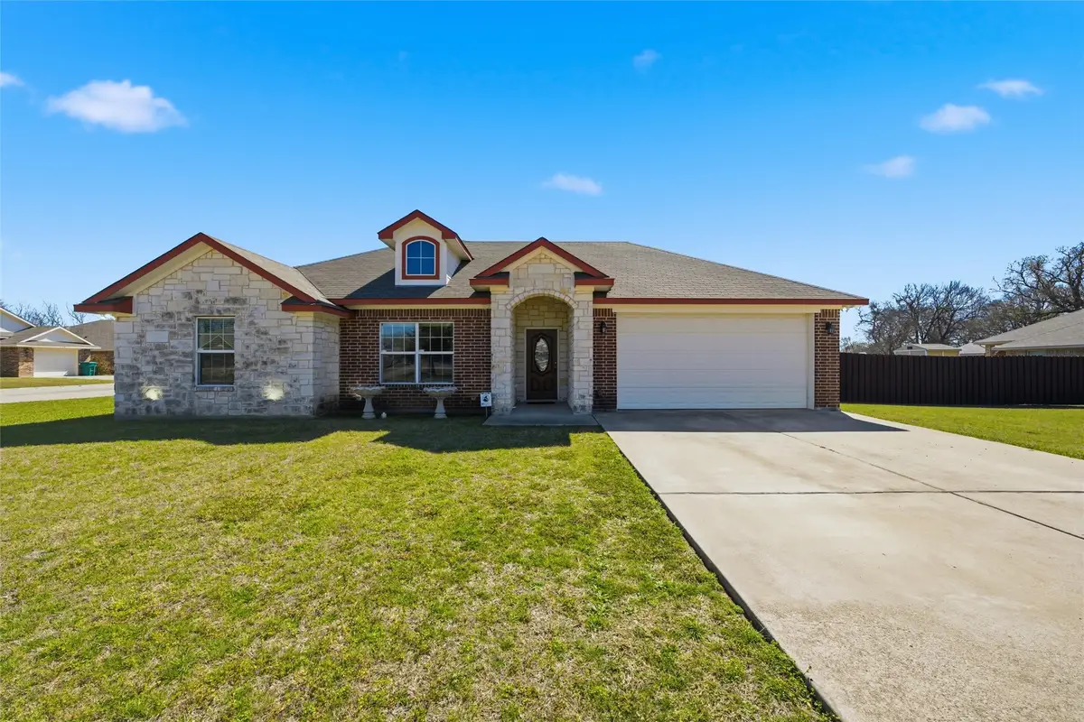 207 Hawk Ridge, Lacy Lakeview, TX 76705 - #1