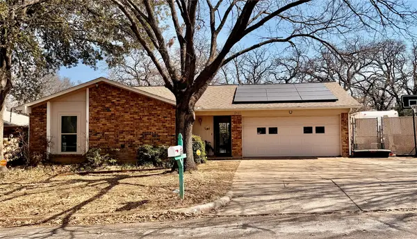 2721 Lucas Drive, Arlington, TX 76015