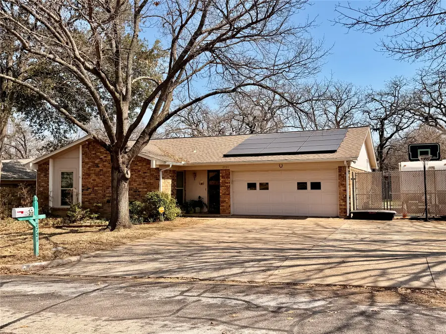 2721 Lucas Drive, Arlington, TX 76015 - #2