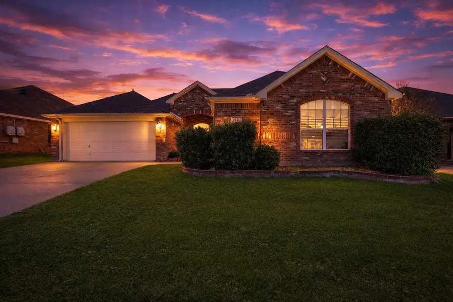 1631 Nashwood Drive, Grand Prairie, TX 75051 - #2