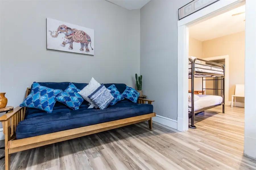 237 W Brooklyn Avenue, Dallas, TX 75208 - #3