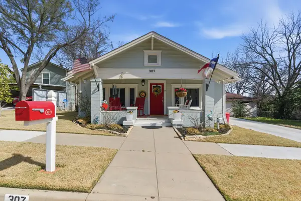 307 S Brazos Street, Weatherford, TX 76086