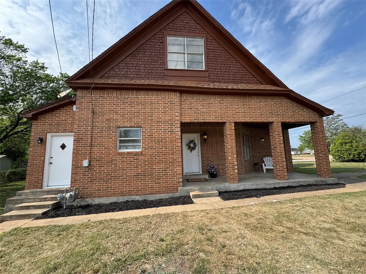 115 Adams, McGregor, TX 76657 - #1