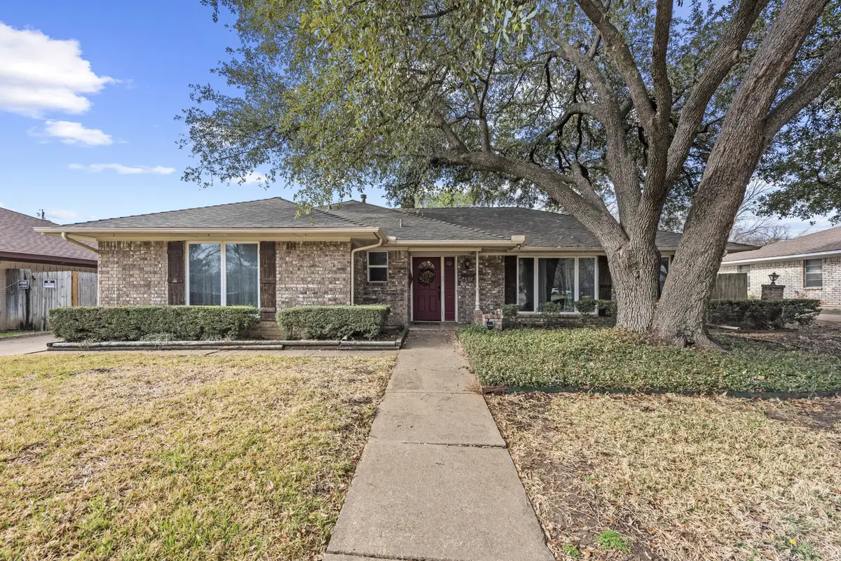 2505 Douglas Avenue, Irving, TX 75062 - #1