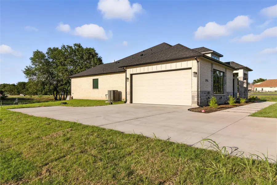 3914 Southern Oaks Drive, Royse City, TX 75189 - #2